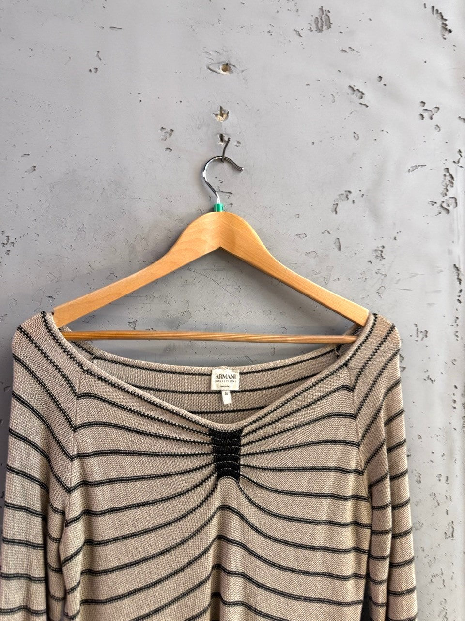 BERLIN VINTAGE CORNER Armani Collezioni beige and black striped knit long sleeve sweater with boat neckline