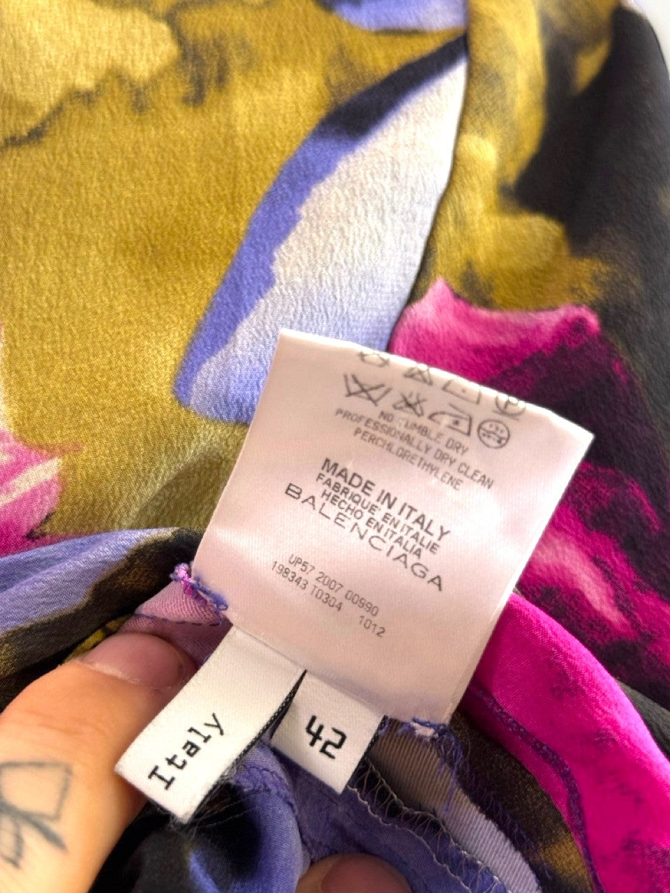 BERLIN VINTAGE CORNER Balenciaga floral blouse care label showing Made in Italy and size 42 tag