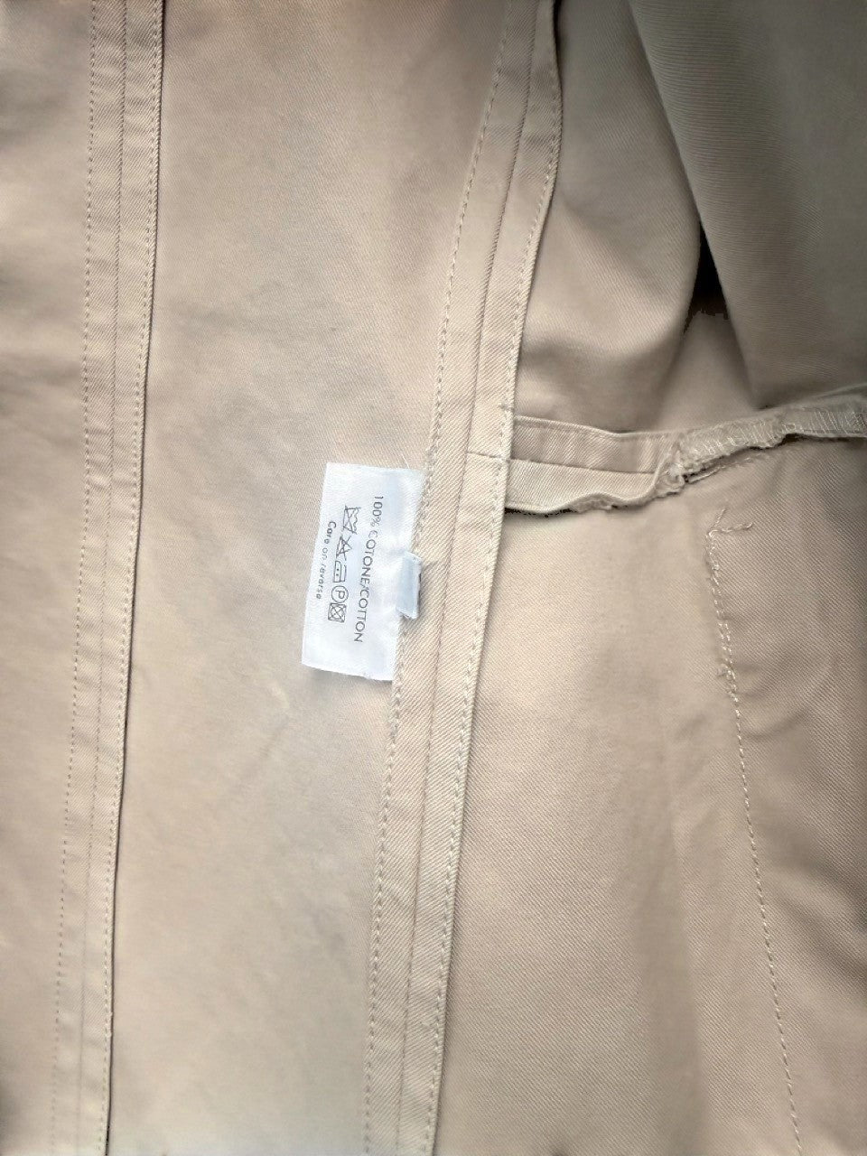 BERLIN VINTAGE CORNER beige 100% cotton safari jacket with YSL logo, textured collar, and multiple pockets.