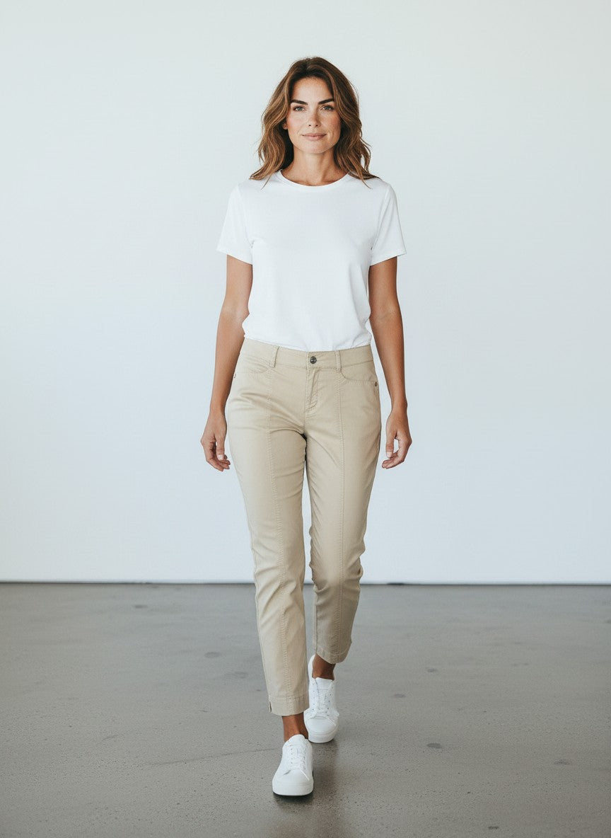 BERLIN VINTAGE CORNER beige cotton blend cropped trousers with five-pocket design and split hem.