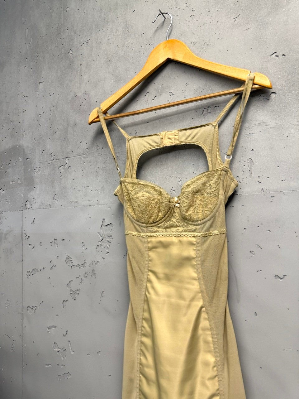 BERLIN VINTAGE CORNER beige satin-like slip dress with lace bodice and cut-out detail.