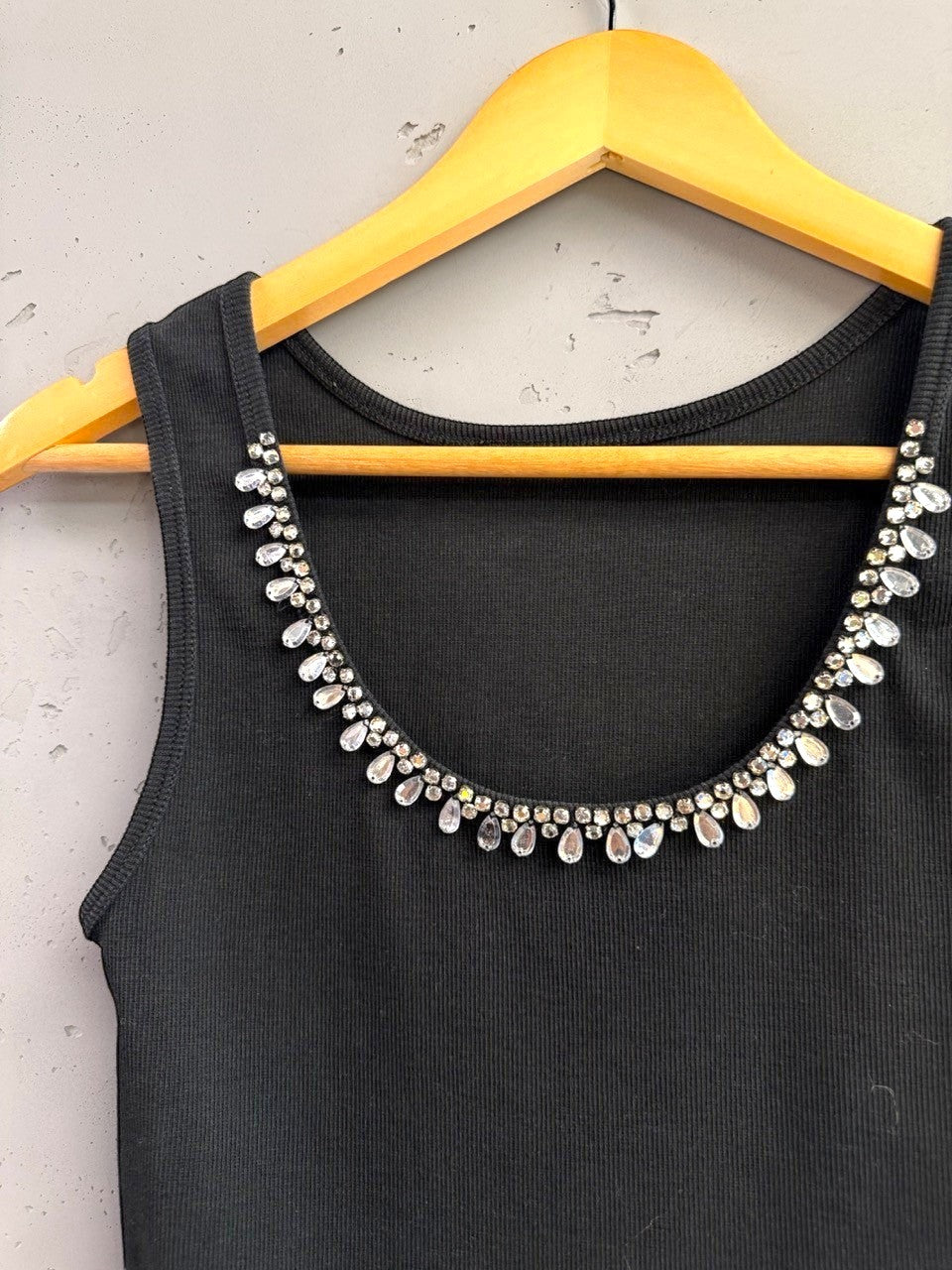 BERLIN VINTAGE CORNER black ribbed cotton-elastane tank top with embellished teardrop rhinestone neckline.
