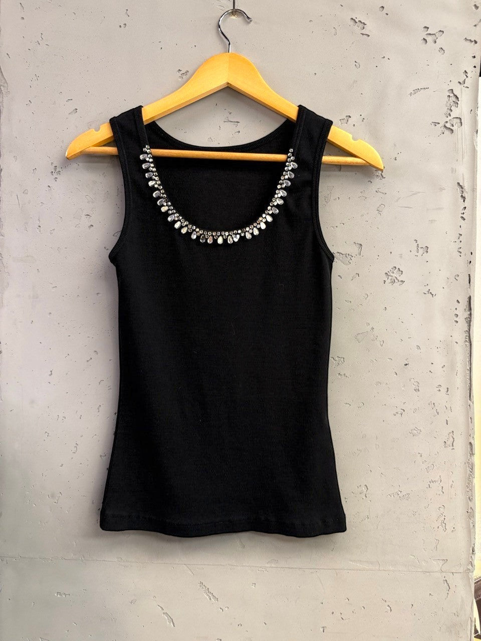 BERLIN VINTAGE CORNER black ribbed cotton-elastane tank top with embellished neckline and teardrop rhinestones.