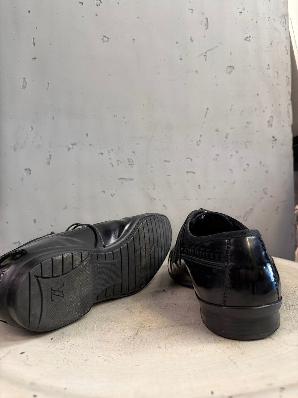 BERLIN VINTAGE CORNER black polished leather dress shoes with lace-up closure and stitched accents.