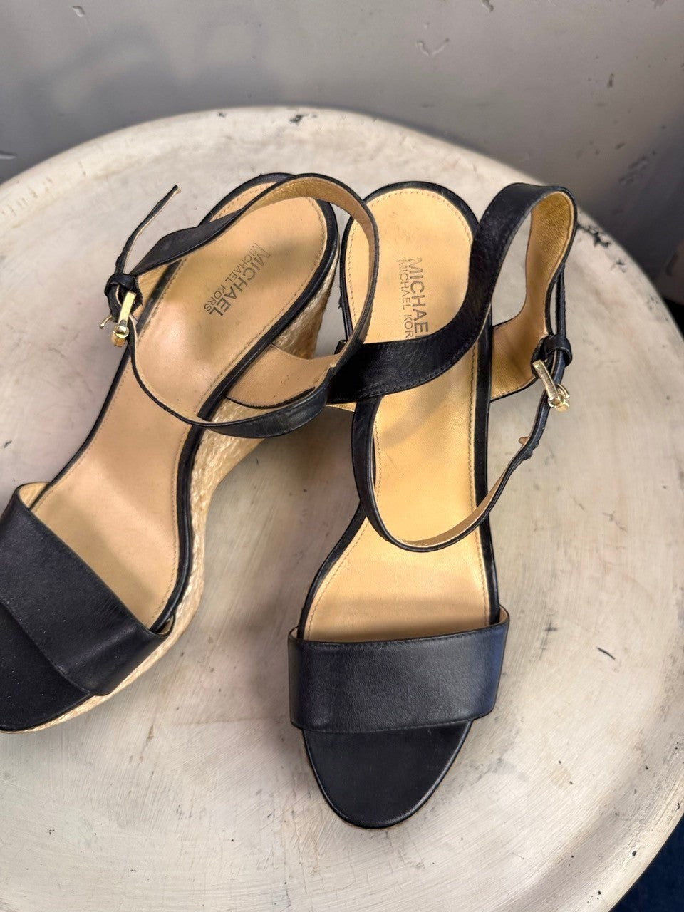 BERLIN VINTAGE CORNER black leather espadrille wedge sandals with ankle strap and jute-wrapped heel.