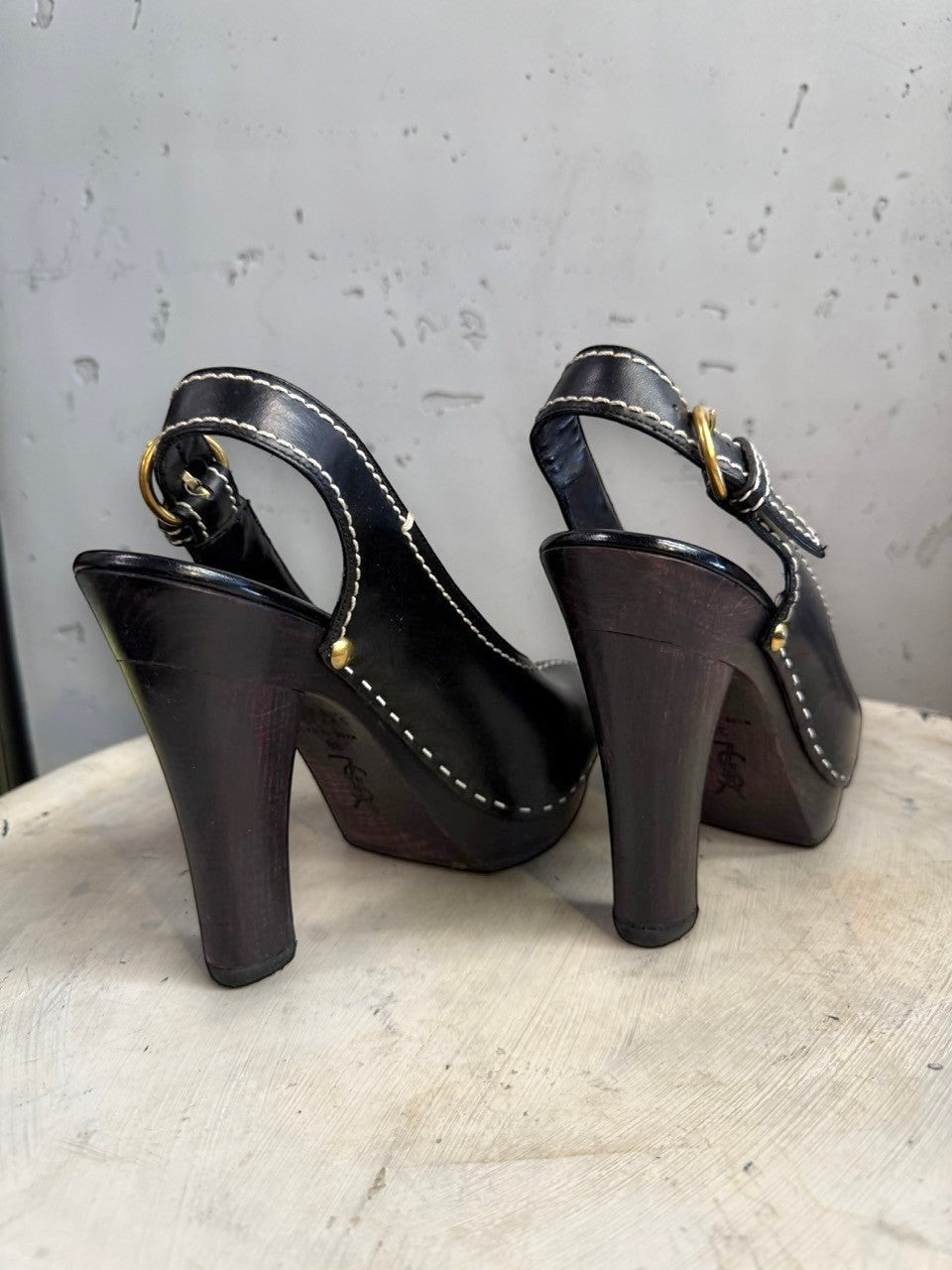 BERLIN VINTAGE CORNER black leather slingback heels with white contrast stitching, platform sole, and wooden block heel.