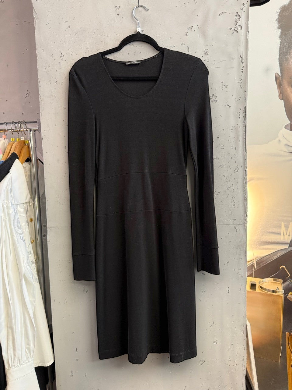 BERLIN VINTAGE CORNER black long sleeve knit midi dress with scoop neckline