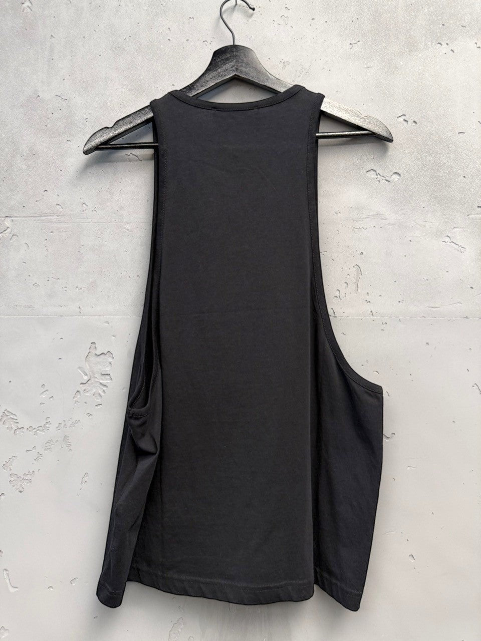 BERLIN VINTAGE CORNER black cotton tank top with graphic logo and rhinestone details.