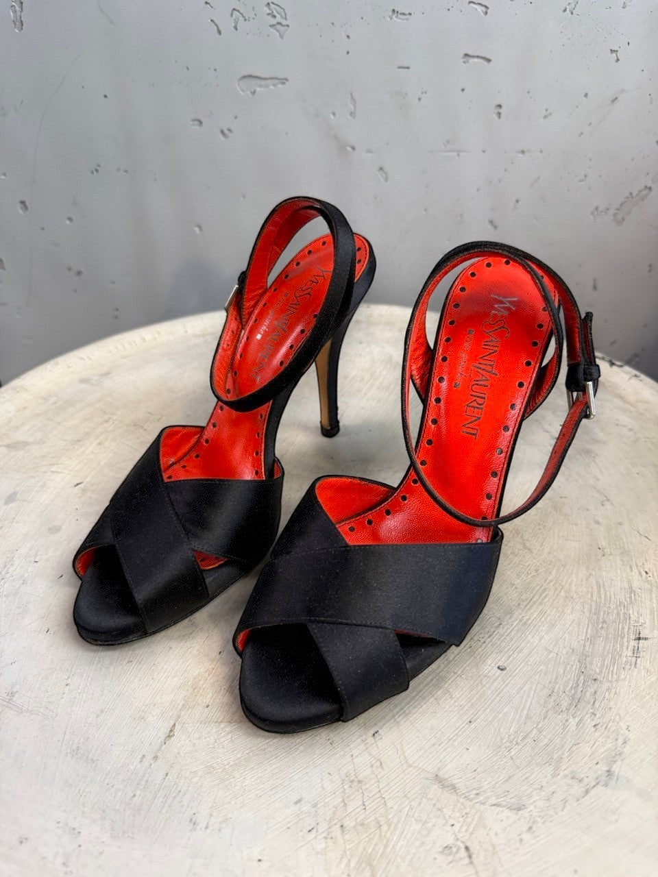 BERLIN VINTAGE CORNER black satin strappy high heel sandals with red leather lining and criss-cross vamp.