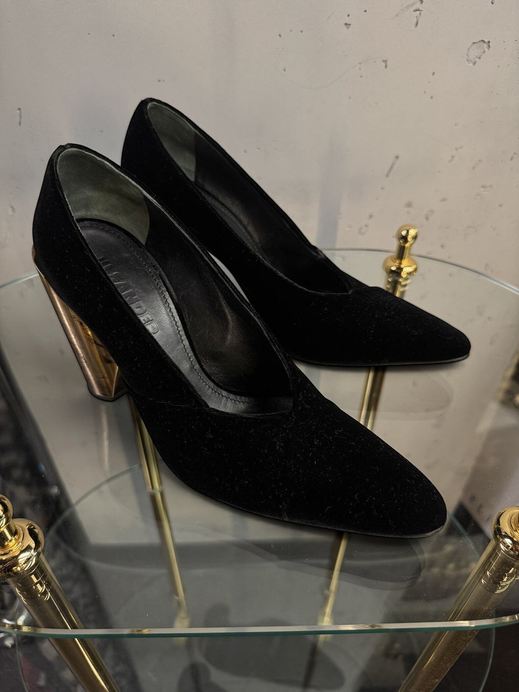 BERLIN VINTAGE CORNER Jil Sander black velvet pointed-toe pumps with a sculptural metallic gold block heel.