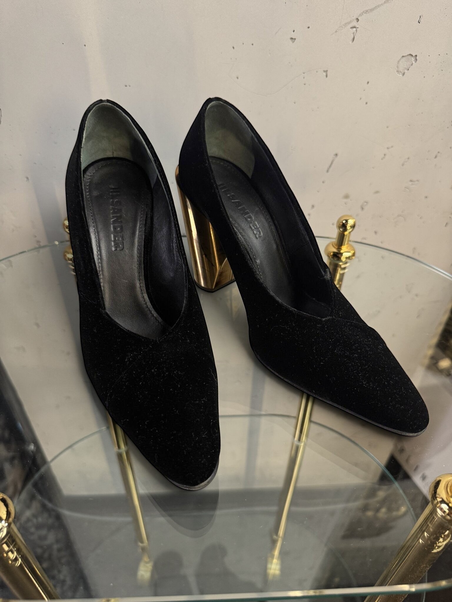 BERLIN VINTAGE CORNER Jil Sander black velvet pointed-toe pumps with architectural metallic gold block heels.