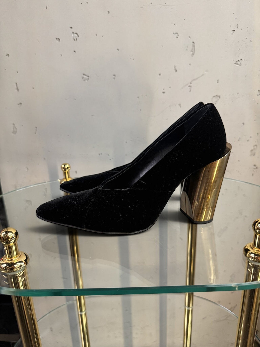 BERLIN VINTAGE CORNER Jil Sander black velvet pointed-toe pumps with a sculptural metallic gold block heel.
