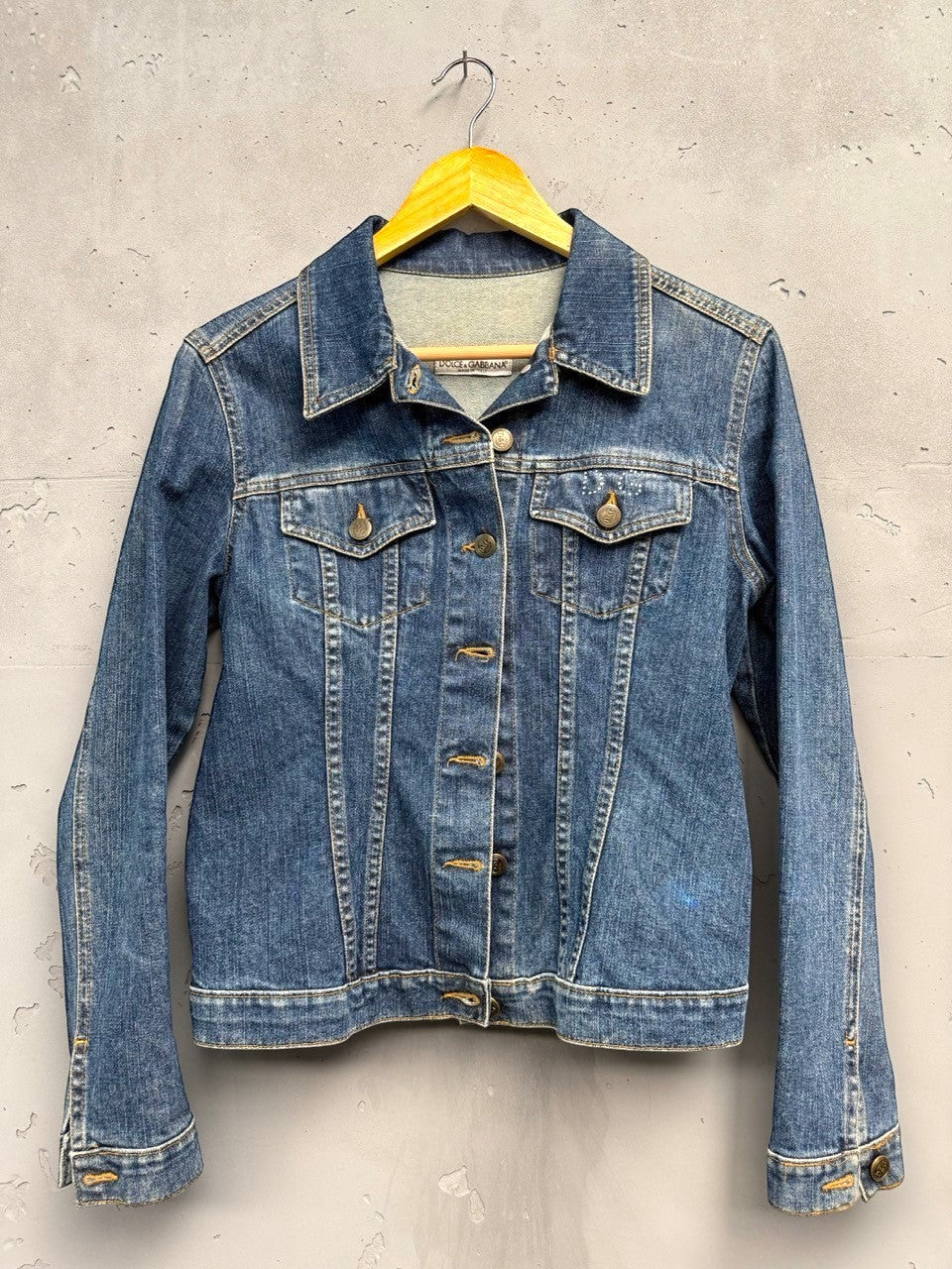 BERLIN VINTAGE CORNER classic blue denim jacket with button-up front, collar, and chest pockets with subtle embellishments.