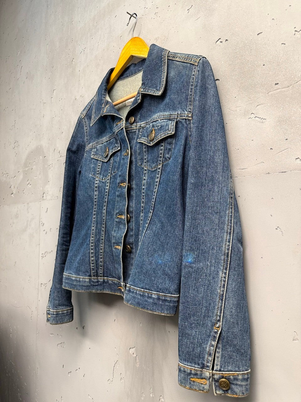 BERLIN VINTAGE CORNER classic blue denim jacket with button-up front, collar, and chest pockets with subtle embellishments.