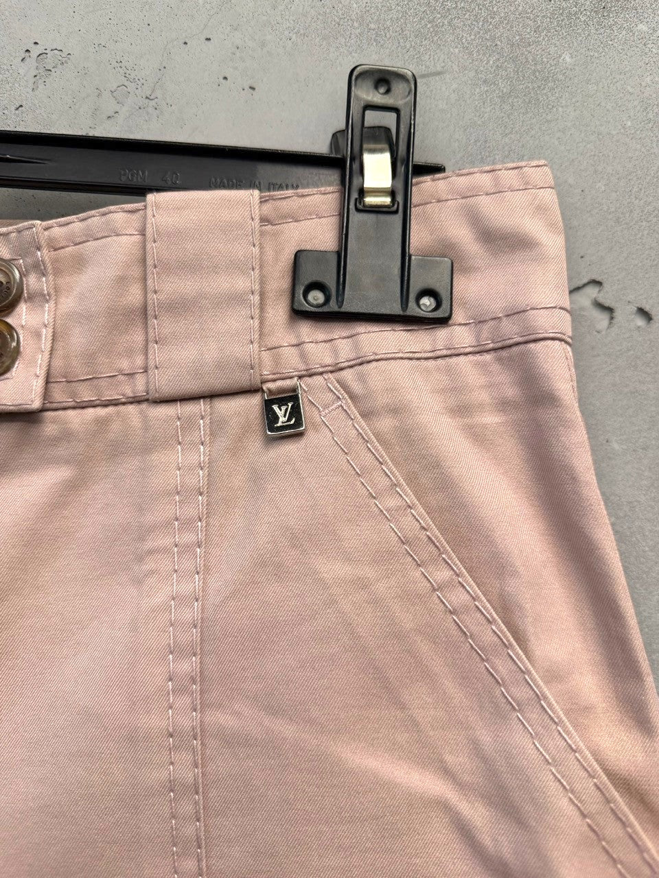 BERLIN VINTAGE CORNER blush pink cotton blend cropped trousers with straight leg and seam detailing.
