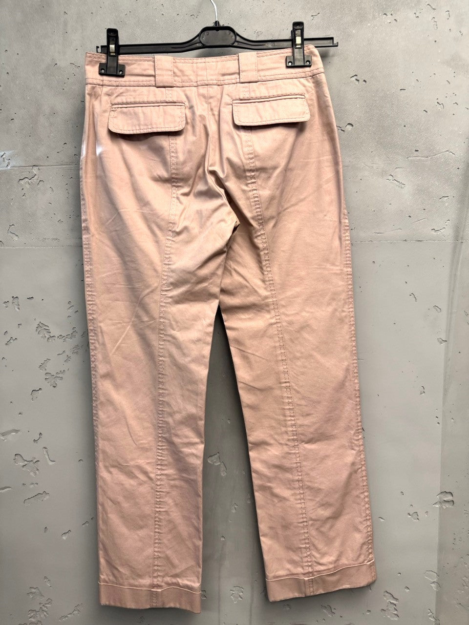 BERLIN VINTAGE CORNER blush pink cotton blend cropped trousers with straight leg and seam detailing.