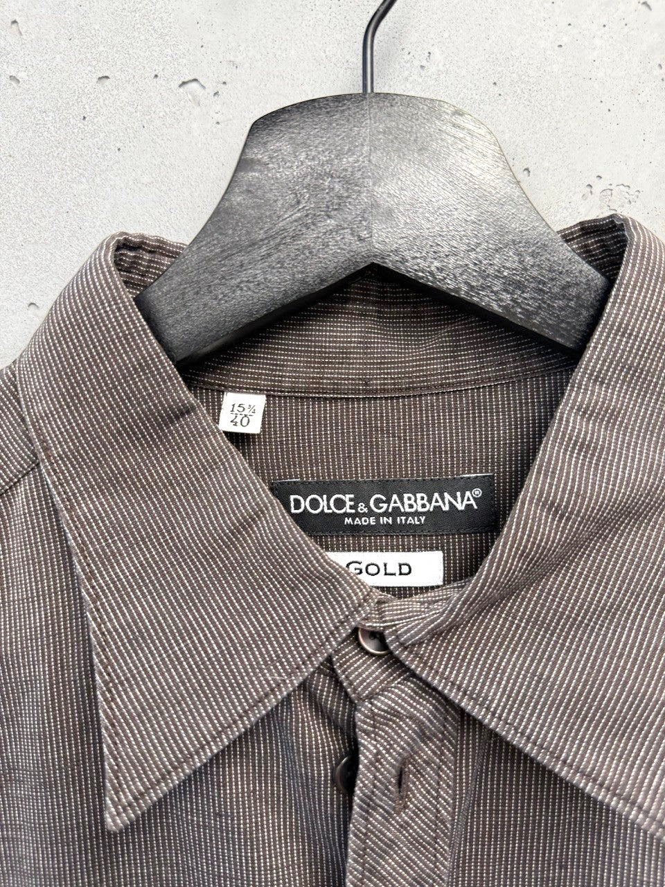 BERLIN VINTAGE CORNER dark brown pinstripe button-down shirt with classic collar and Dolce & Gabbana label.