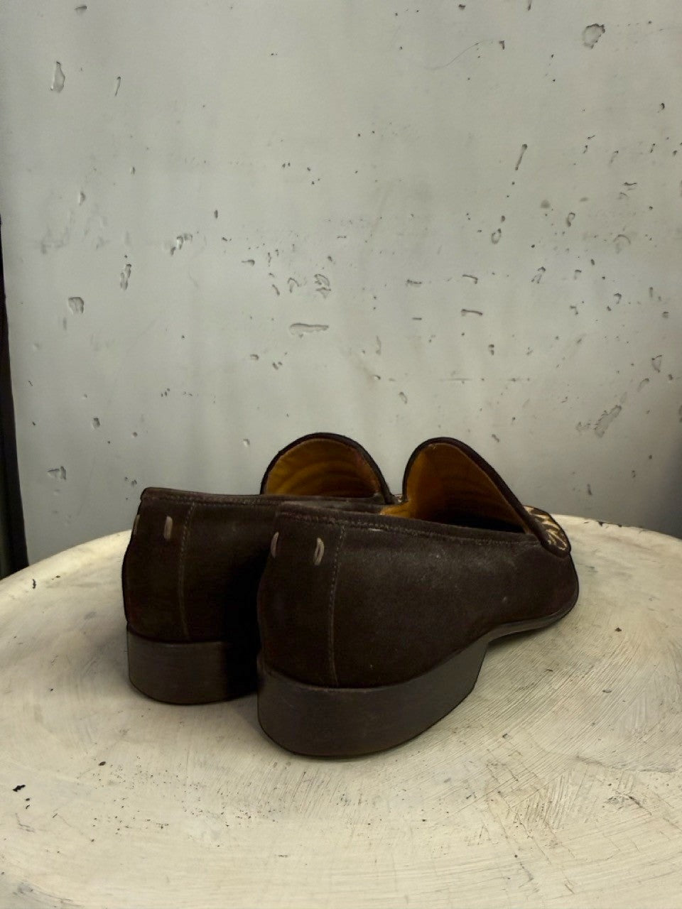 BERLIN VINTAGE CORNER brown suede loafers with leopard print accent, slip-on design, and durable sole.