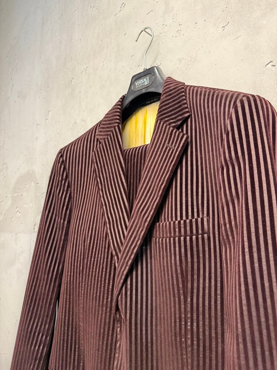 BERLIN VINTAGE CORNER deep burgundy velvet pinstripe suit jacket with notched lapel and matching trousers.