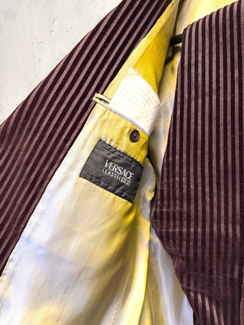 BERLIN VINTAGE CORNER burgundy velvet pinstripe suit jacket interior with Versace Classic V2 label.