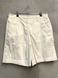 BERLIN VINTAGE CORNER cream cotton blend Bermuda shorts with mid-thigh length, front pockets, and button cuff details.