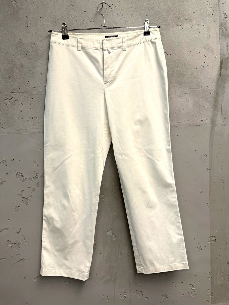 BERLIN VINTAGE CORNER cream cotton twill trousers with straight leg and five-pocket design.