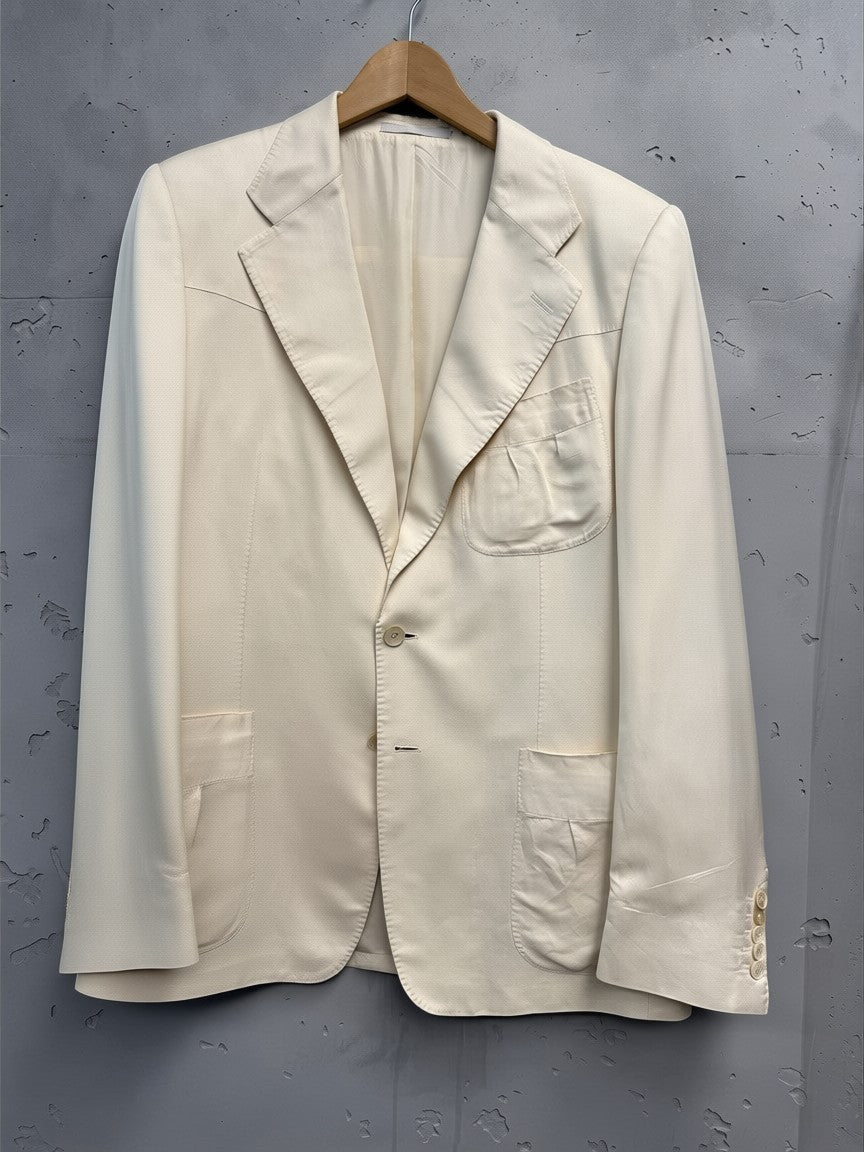 BERLIN VINTAGE CORNER cream linen blend single-breasted blazer with notched lapel and two-button closure.