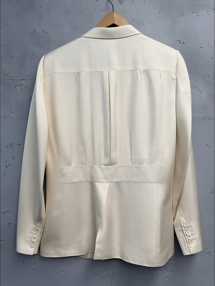 BERLIN VINTAGE CORNER cream linen blend single-breasted blazer with notched lapel and button cuffs.