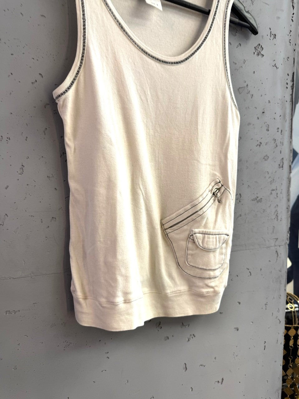 BERLIN VINTAGE CORNER cream Custo Barcelona sleeveless tank top with contrast stitching and utility hip pockets.