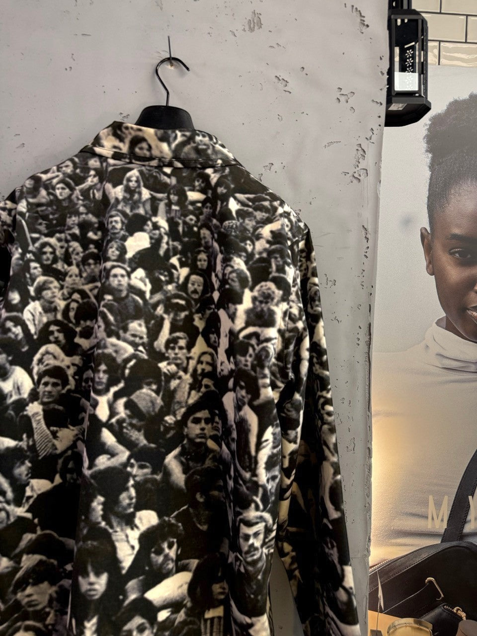 BERLIN VINTAGE CORNER black and white crowd print button-up jacket made from cotton blend.