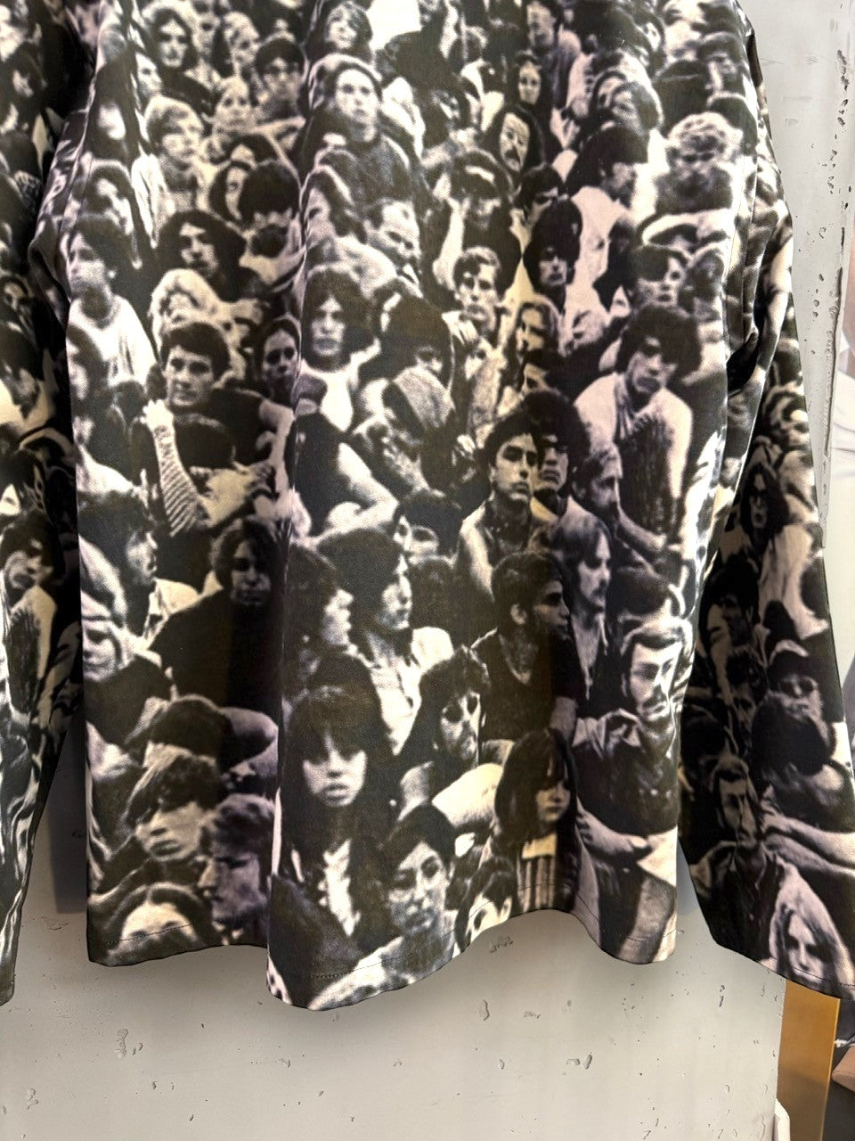 BERLIN VINTAGE CORNER black and white crowd print button-up jacket. Cotton blend with classic collar.