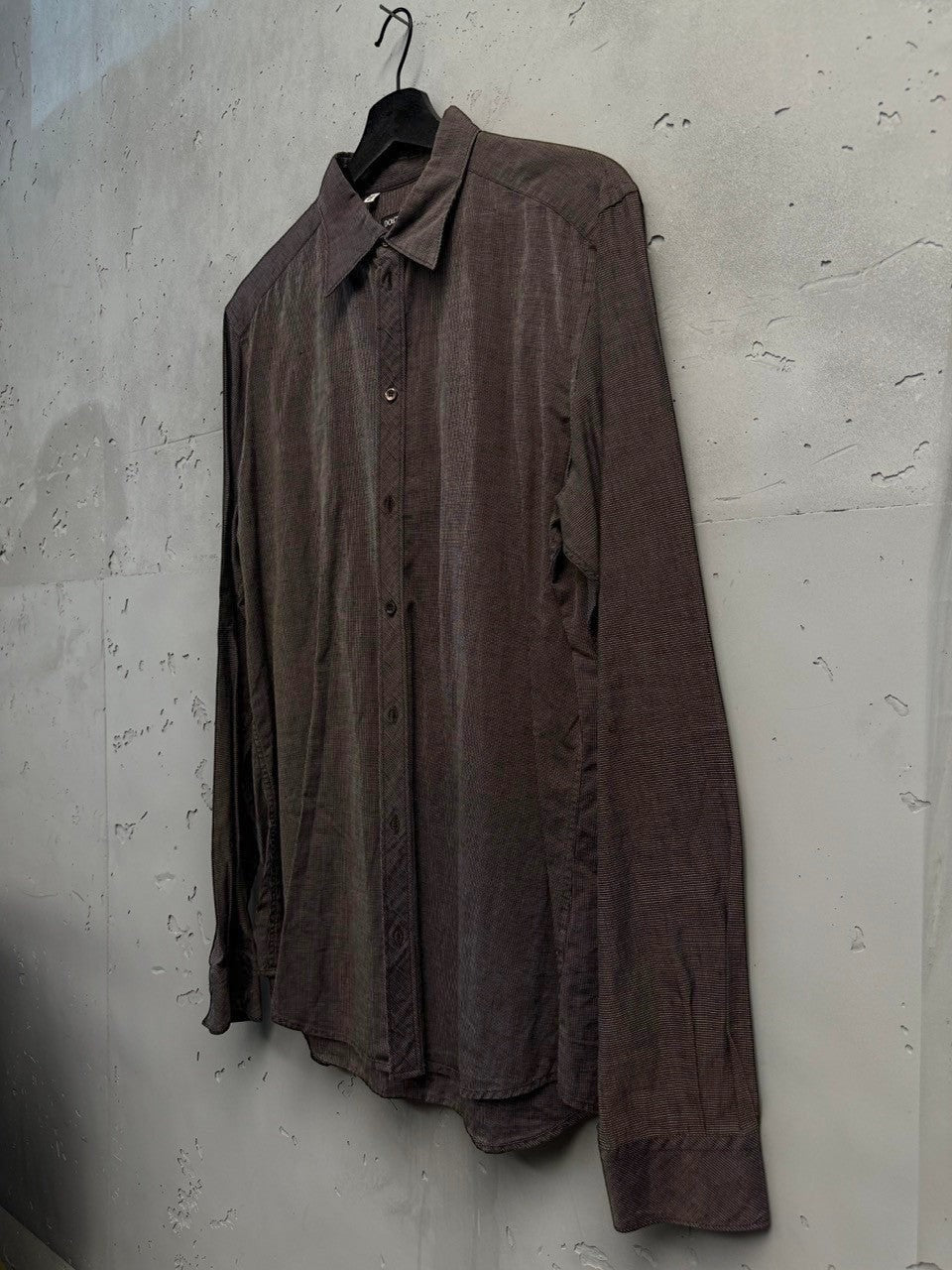 BERLIN VINTAGE CORNER dark brown pinstripe button-down shirt, long sleeves, classic collar, tailored fit.
