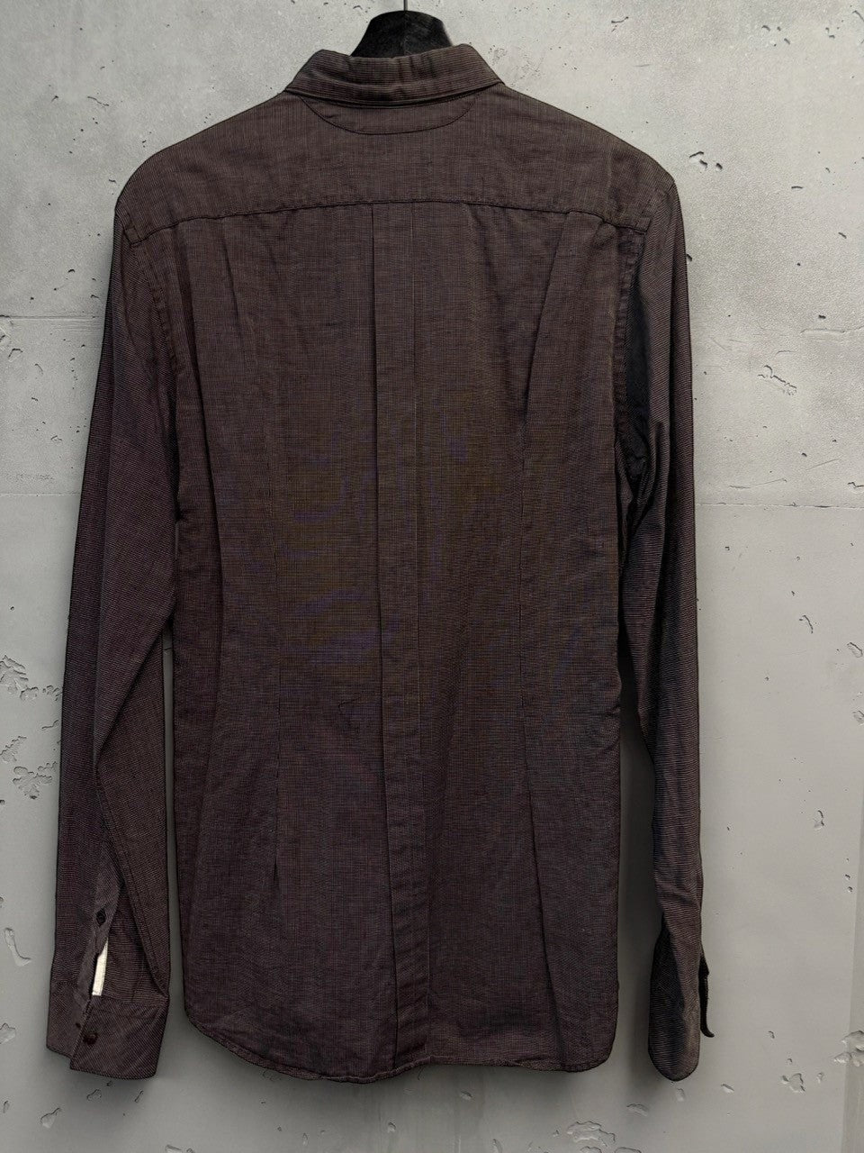 BERLIN VINTAGE CORNER dark brown pinstripe long-sleeve button-up shirt with classic collar and tailored fit.