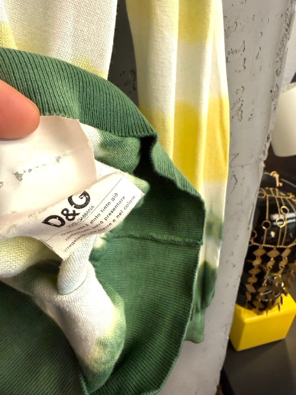 BERLIN VINTAGE CORNER D&G Dolce & Gabbana sweater label showing yellow and green tie-dye knit fabric details