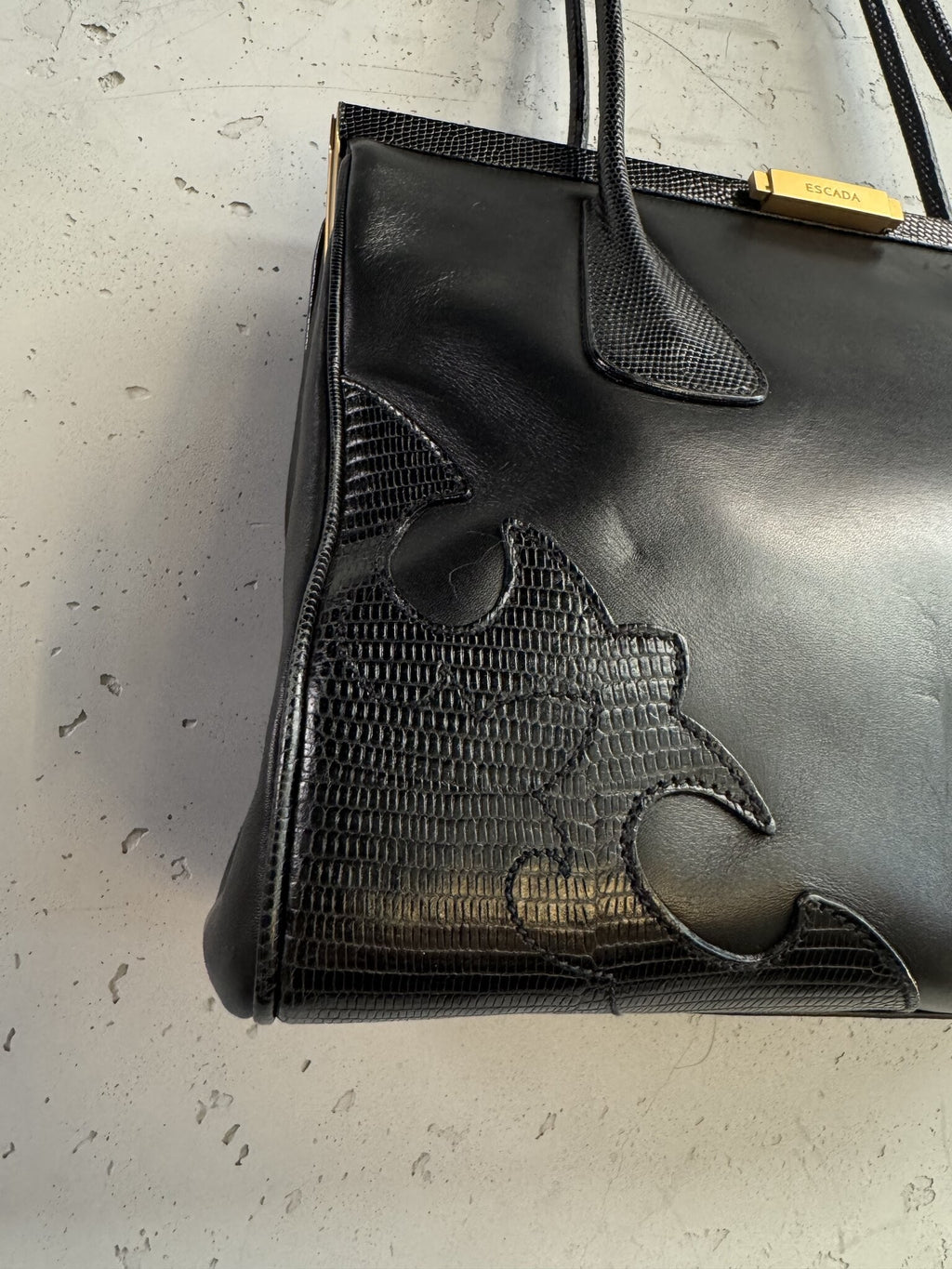 BERLIN VINTAGE CORNER black leather ESCADA shoulder bag with lizard-embossed sculptural overlays and gold logo hardware