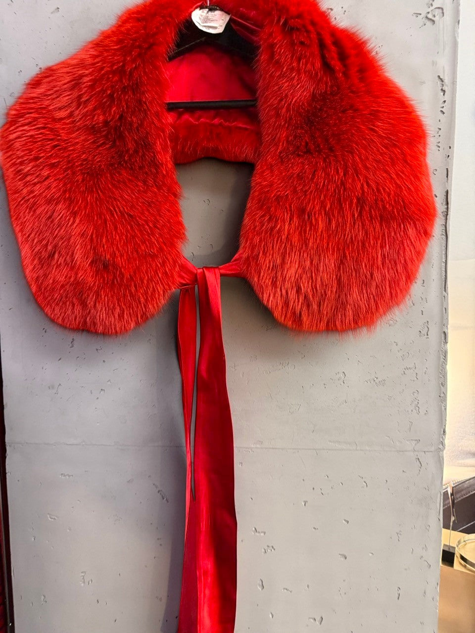BERLIN VINTAGE CORNER Escada red shadow fox fur collar with silk ribbon ties for formal evening wear.