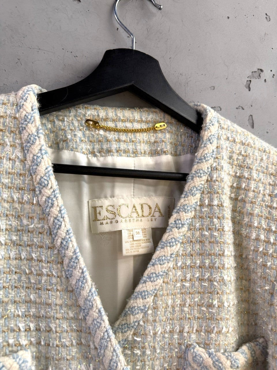 BERLIN VINTAGE CORNER Escada Margaretha Ley blue and cream tweed blazer with braided trim and gold chain detail