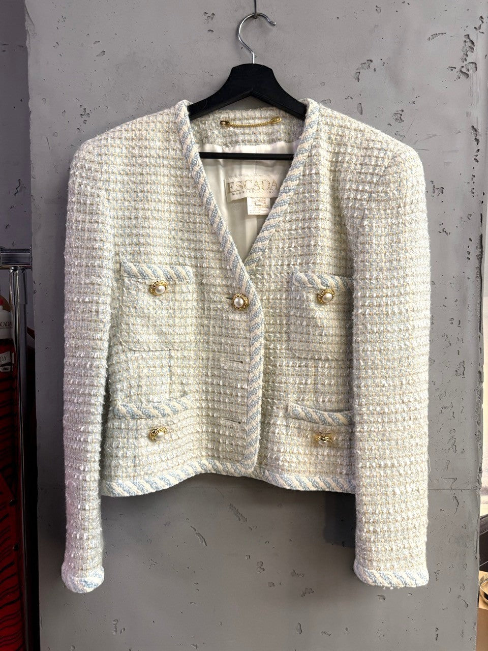 BERLIN VINTAGE CORNER Escada Margaretha Ley tweed blazer in blue and cream with pearl gold buttons and braided trim.