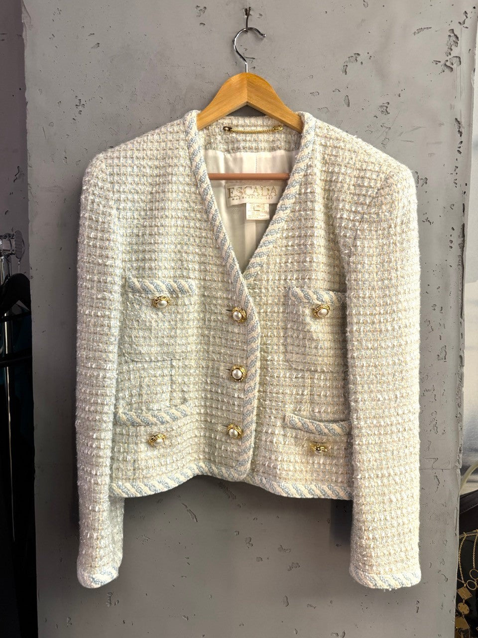 BERLIN VINTAGE CORNER Escada Margaretha Ley light tweed blazer with gold pearl buttons and braided trim.