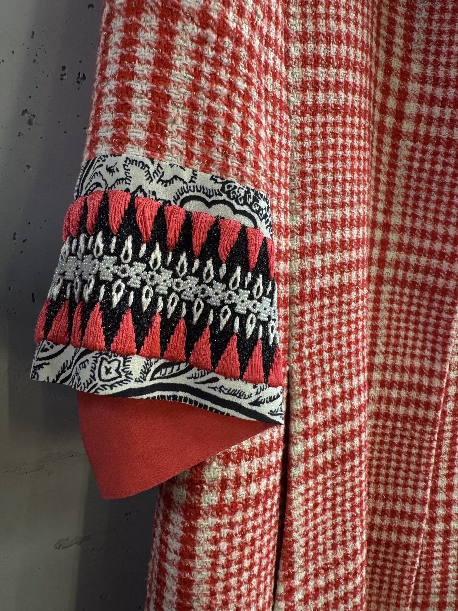 BERLIN VINTAGE CORNER ETRO Milano red and white houndstooth coat featuring intricate embroidered bohemian sleeve cuffs
