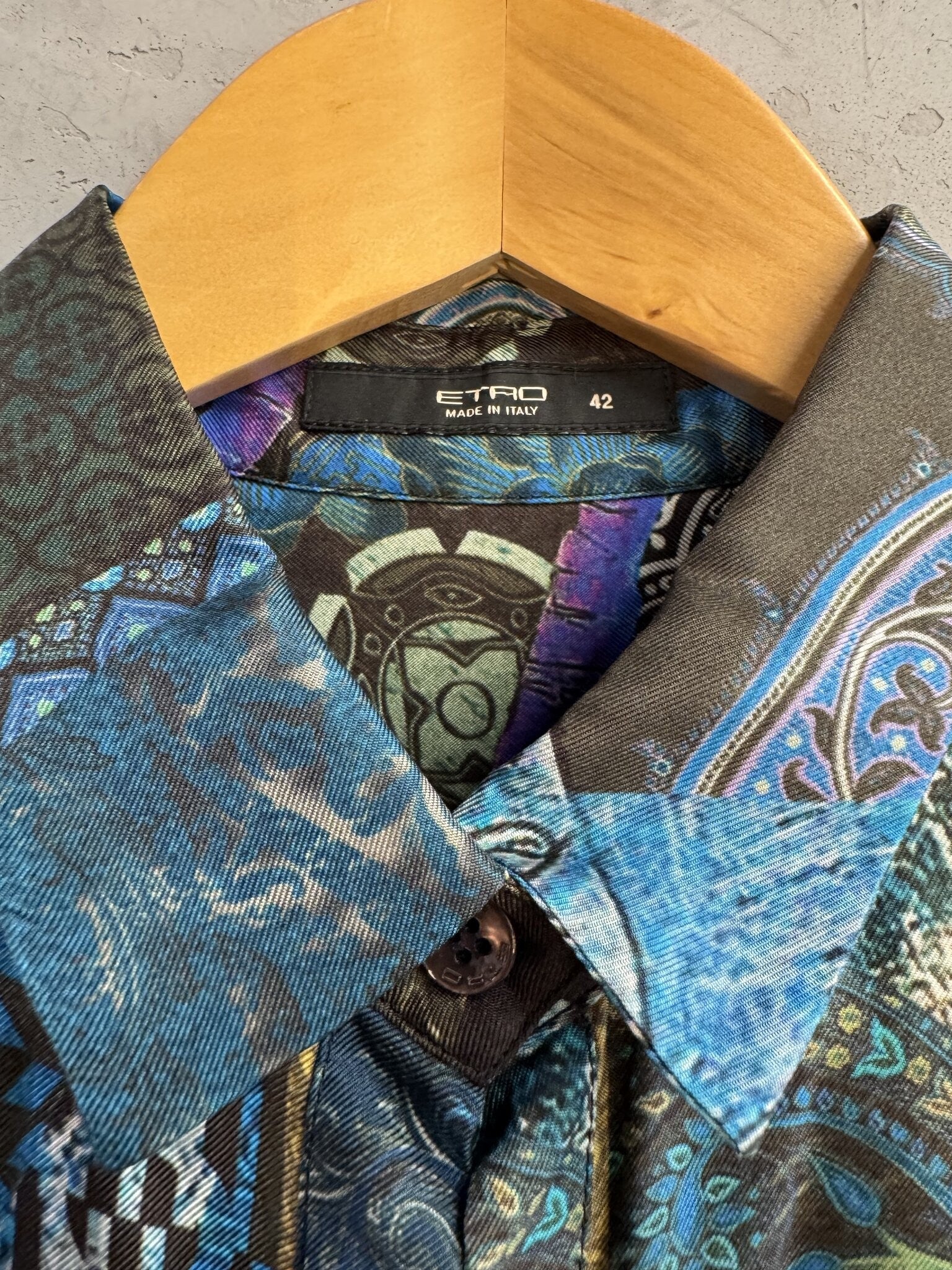 BERLIN VINTAGE CORNER ETRO long sleeve button down shirt featuring intricate blue and charcoal paisley patchwork design