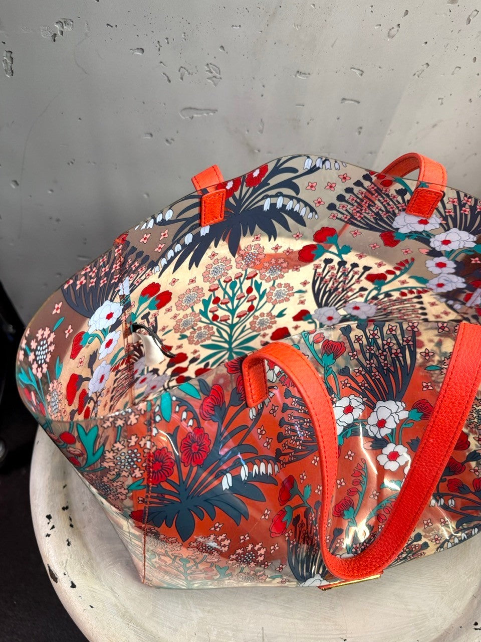BERLIN VINTAGE CORNER transparent PVC Marc by Marc Jacobs tote with red and teal floral print and orange handles