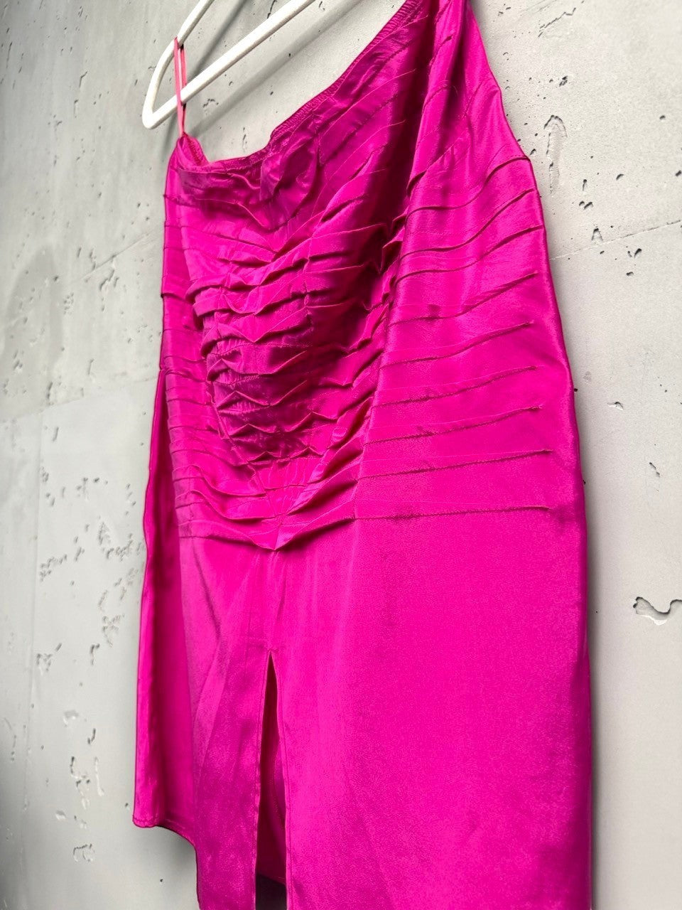 BERLIN VINTAGE CORNER fuchsia ruched silk spaghetti strap top with front slit.