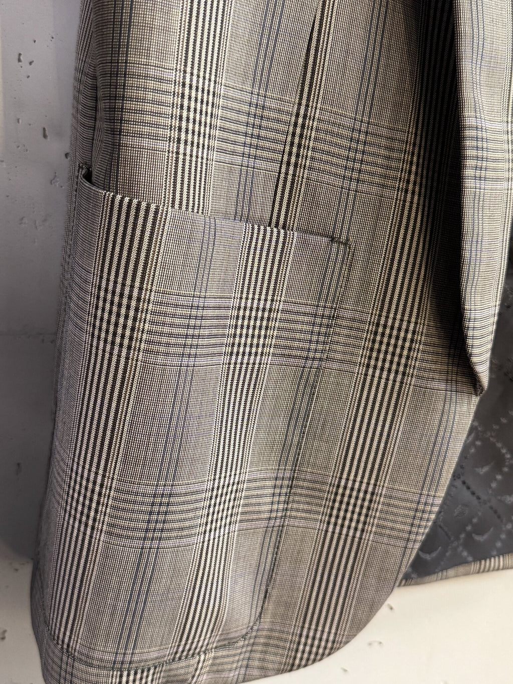 BERLIN VINTAGE CORNER Zadig & Voltaire grey glen plaid blazer featuring a structured fabric and front pocket detail.