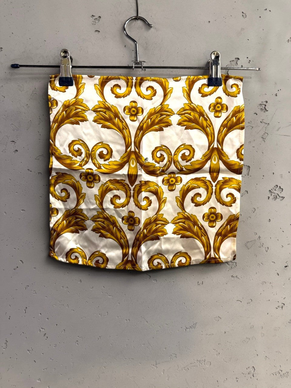 BERLIN VINTAGE CORNER silk pocket square in cream with a gold baroque acanthus leaf print for formal suits.