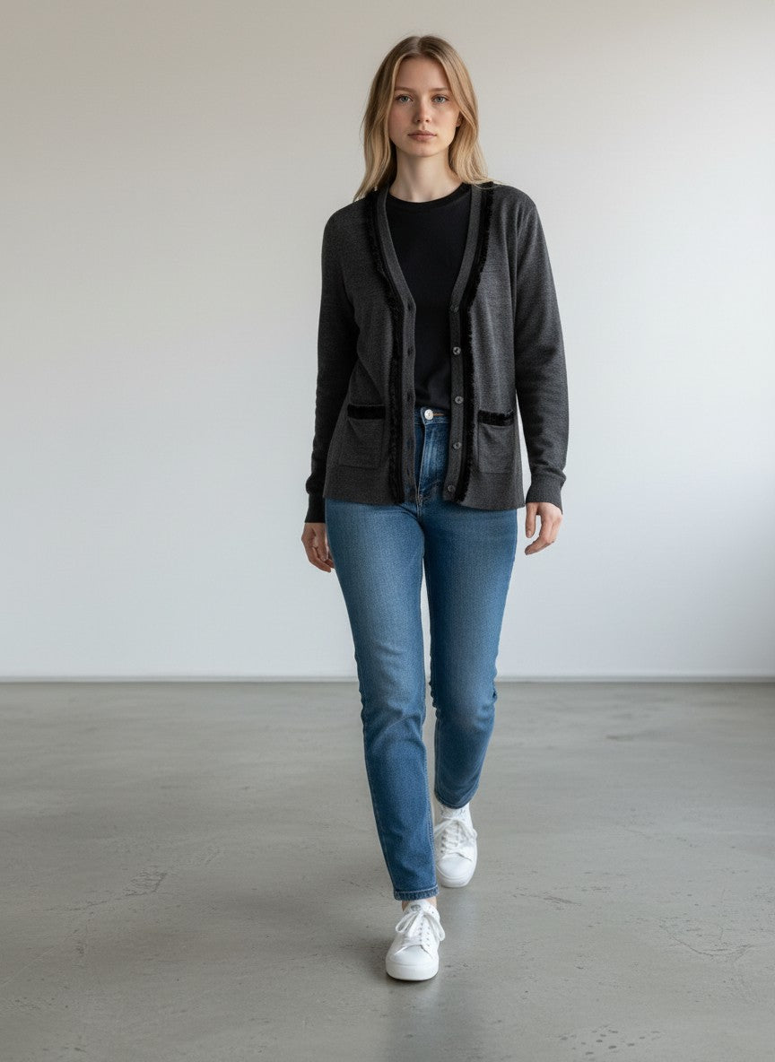 BERLIN VINTAGE CORNER grey fine-knit cardigan with embellished button front and two pockets.