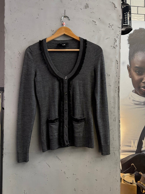 BERLIN VINTAGE CORNER grey fine-knit cardigan with embellished button front and two pockets.