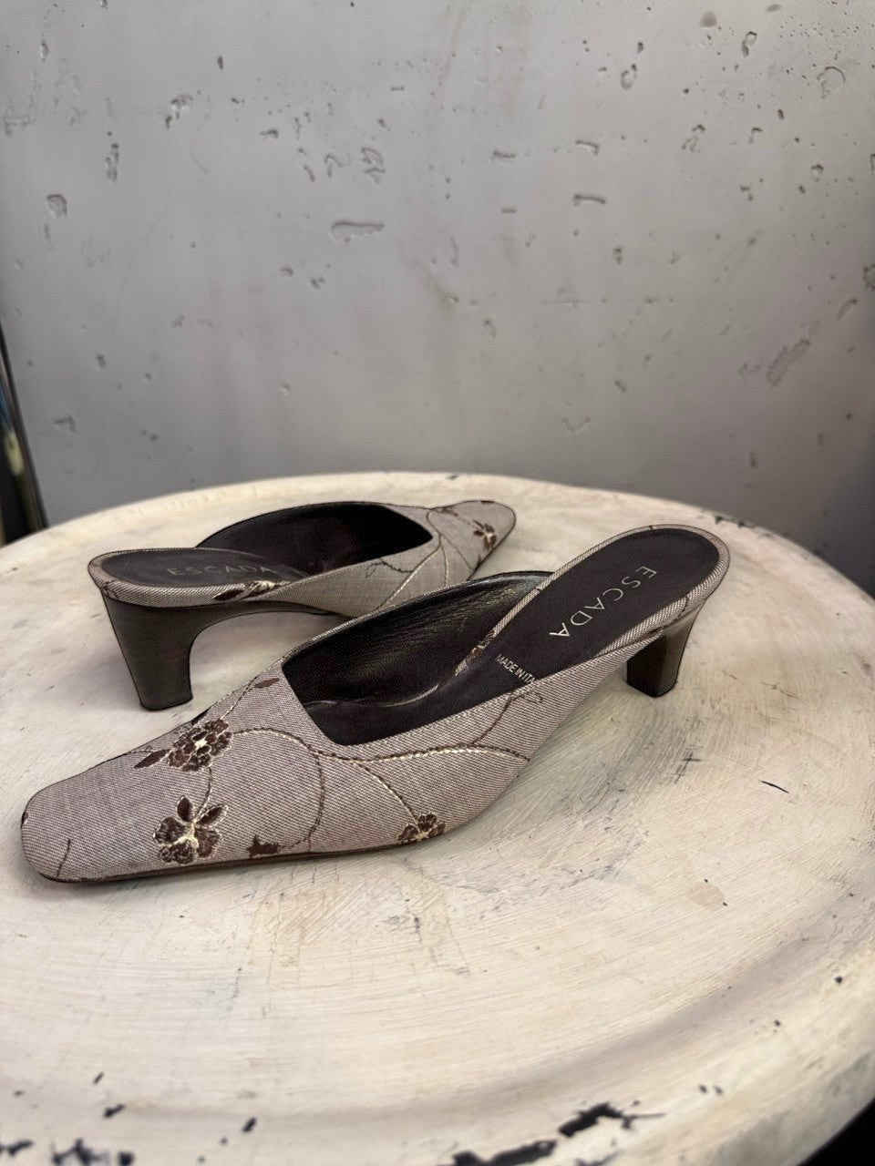 BERLIN VINTAGE CORNER grey fabric mules with brown floral embroidery and square toe.