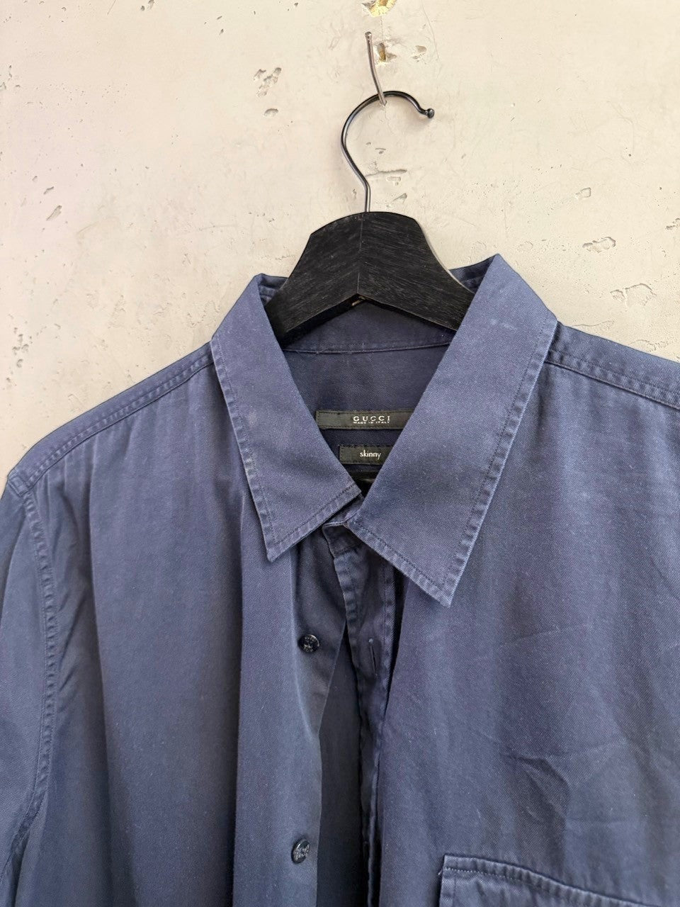 BERLIN VINTAGE CORNER navy blue Gucci skinny fit long sleeve button down shirt with a classic point collar