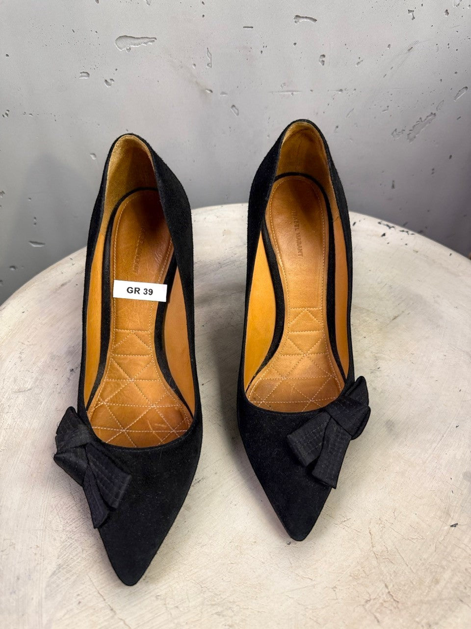 BERLIN VINTAGE CORNER Isabel Marant black suede stiletto pumps with pointed toes and decorative bow accents